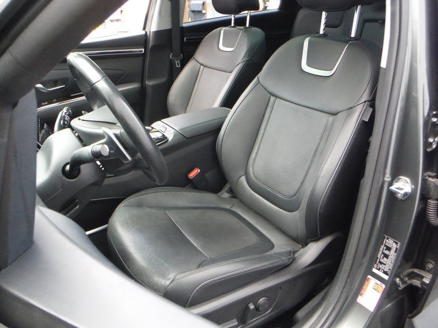 Used 2023 Hyundai Tucson Limited w/ Cargo Package AWD/4WD image 16