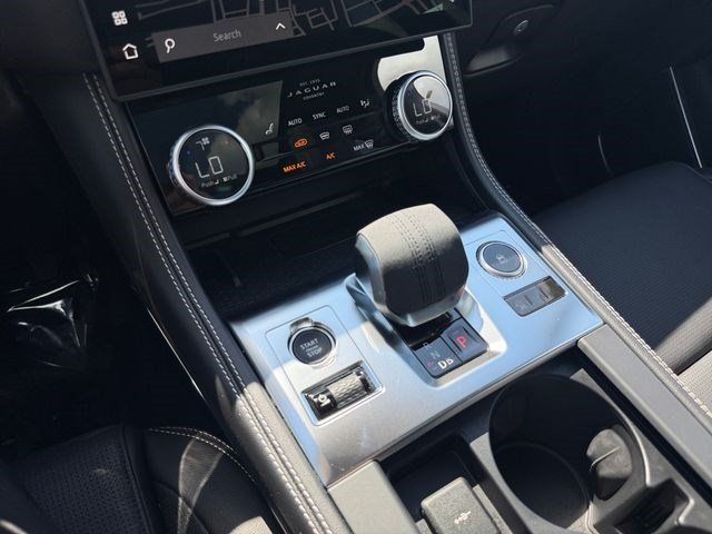 Used 2026 Jaguar F-PACE R-Dynamic S AWD/4WD image 24