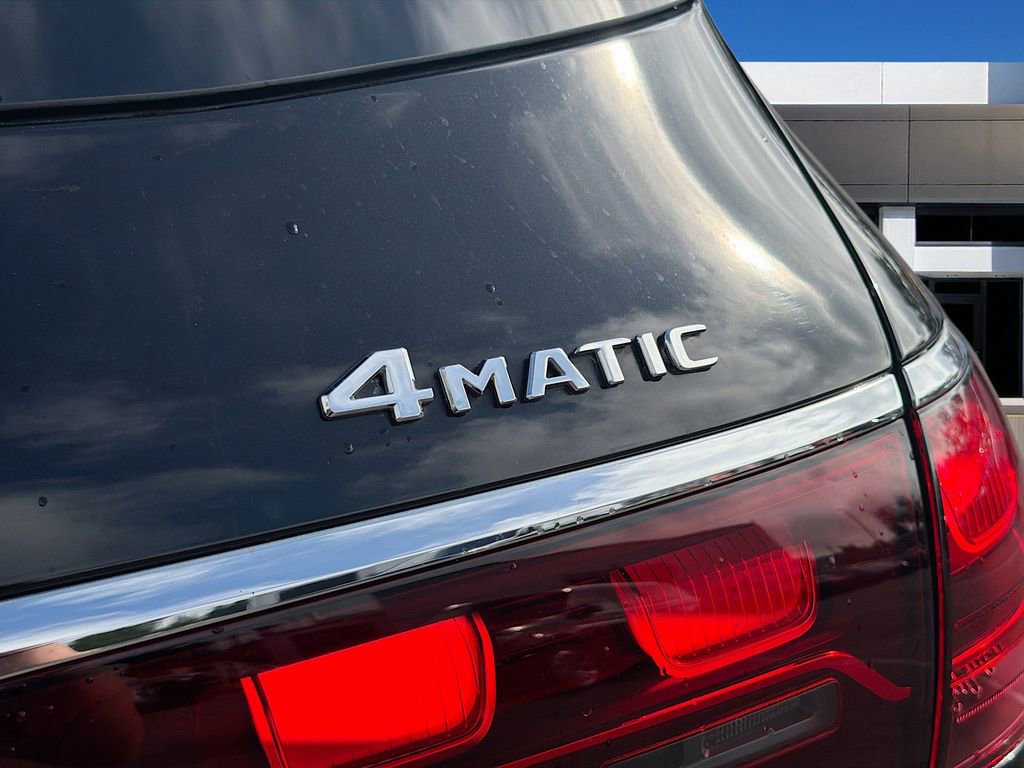 Used 2025 Mercedes-Benz GLS 450 4MATIC w/ Pinnacle Trim Package image 10