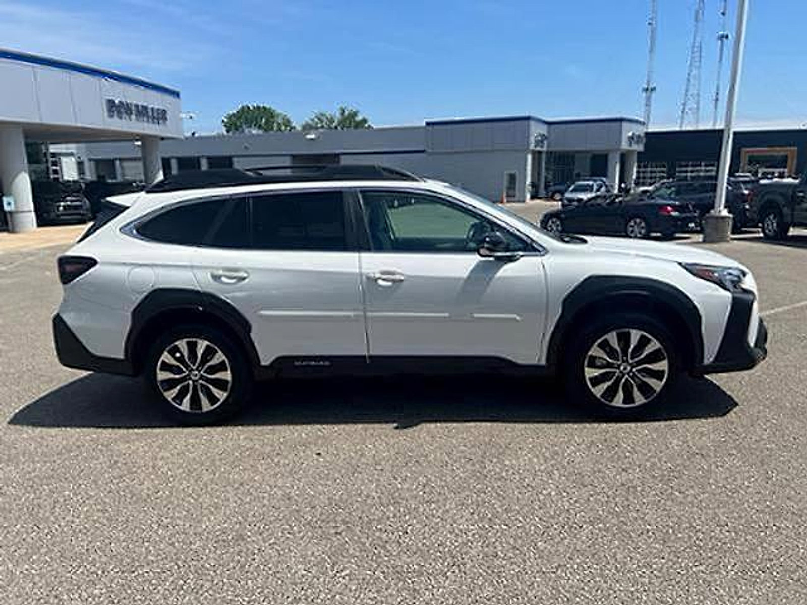 Certified 2025 Subaru Outback Limited AWD/4WD image 8