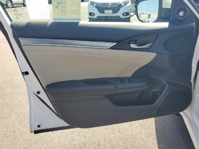 Used 2016 Honda Civic Touring image 19