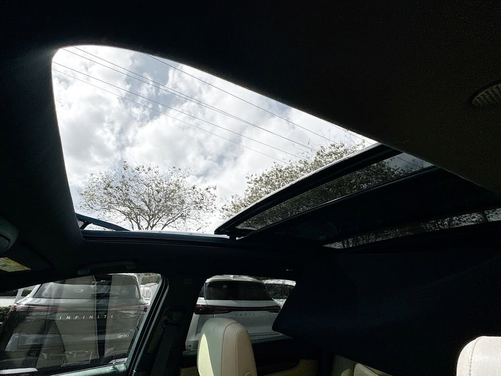 Used 2018 Cadillac XT5 Luxury image 24