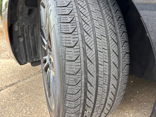 Used 2024 BMW 530i w/ M Sport Package RWD image 3