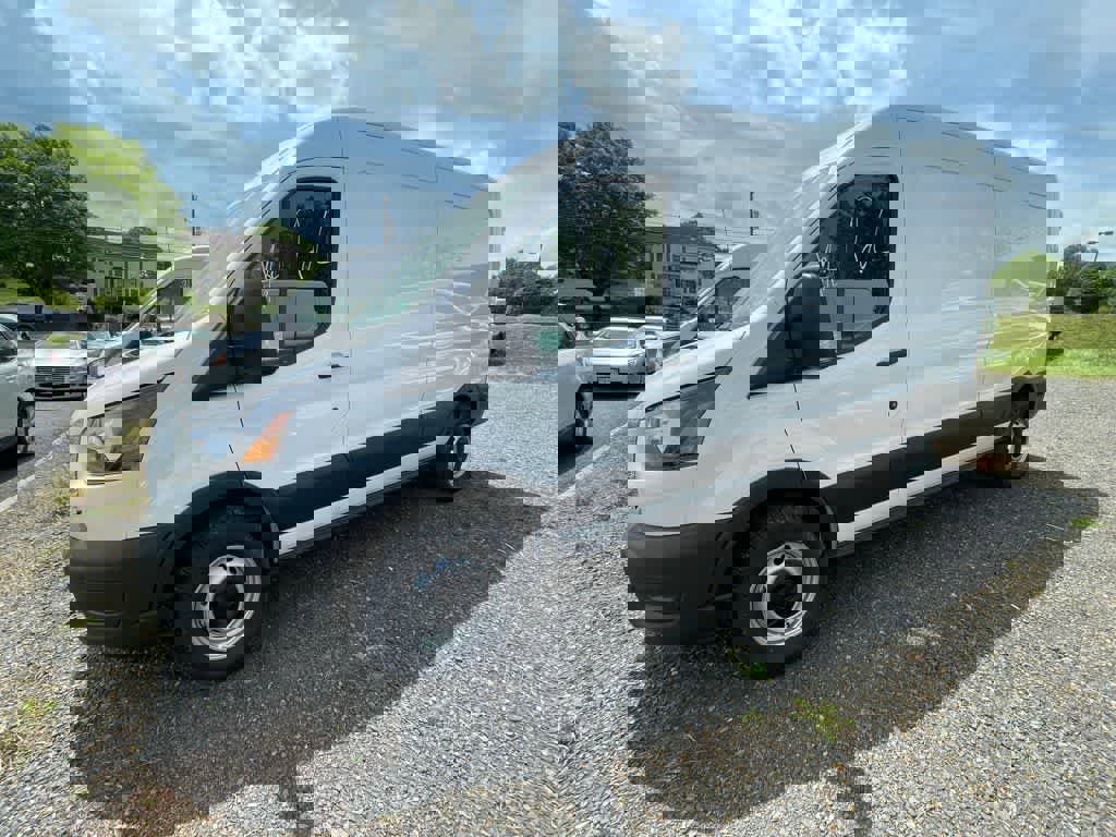 New 2025 Ford Transit 250 148 Medium Roof image 3