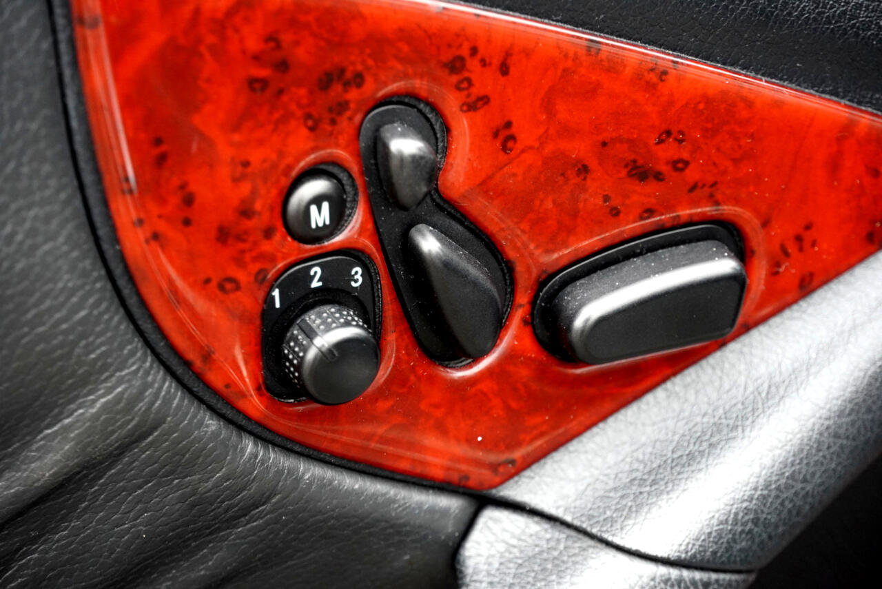 Used 2006 Mercedes-Benz CLK 55 AMG Cabriolet image 13