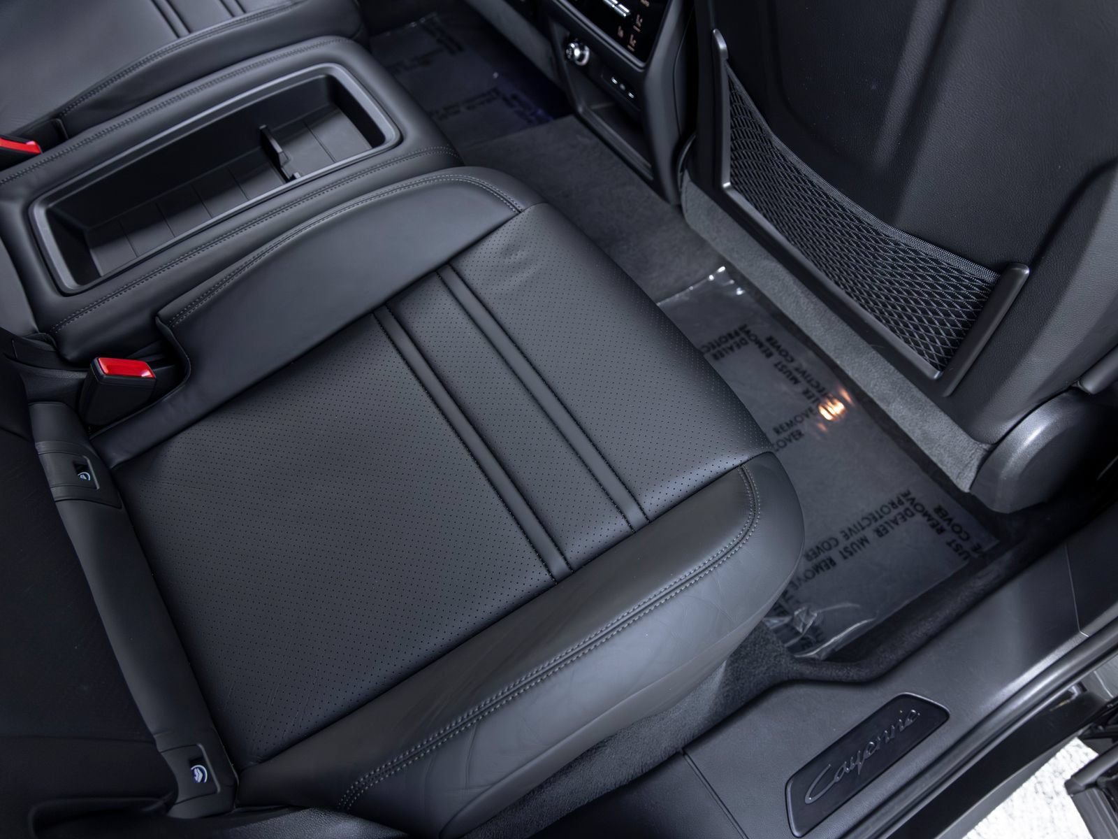 Certified 2025 Porsche Cayenne GTS AWD/4WD image 50
