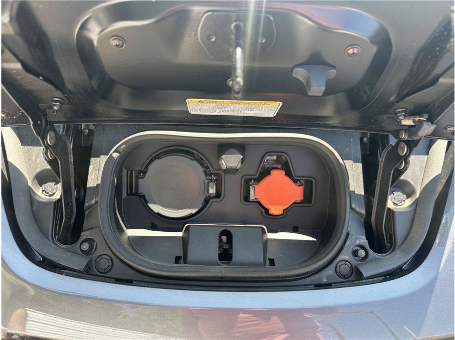 Used 2025 Nissan Leaf S FWD image 26