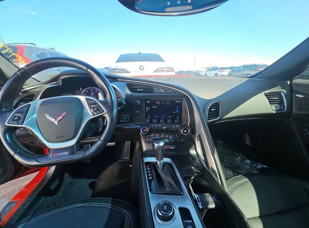 Used 2015 Chevrolet Corvette Z06 w/ 2LZ Preferred Equipment Group image 8