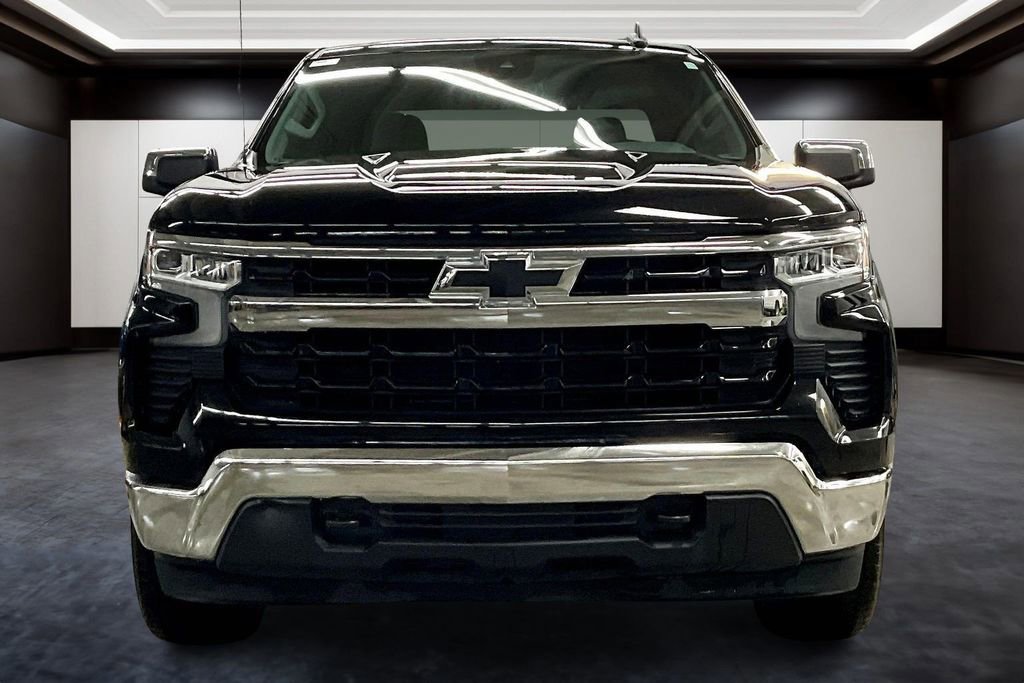 Used 2024 Chevrolet Silverado 1500 LT image 2