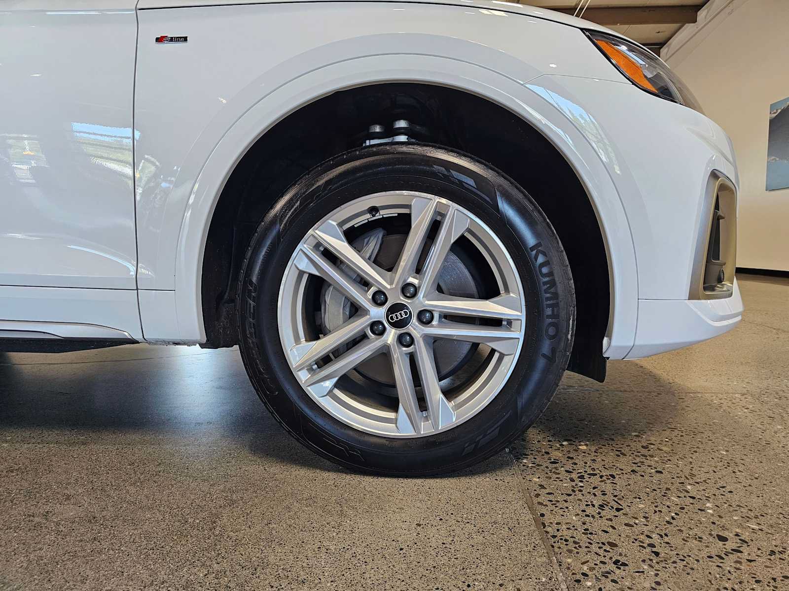Used 2024 Audi Q5 e Premium w/ Convenience Package AWD/4WD image 9