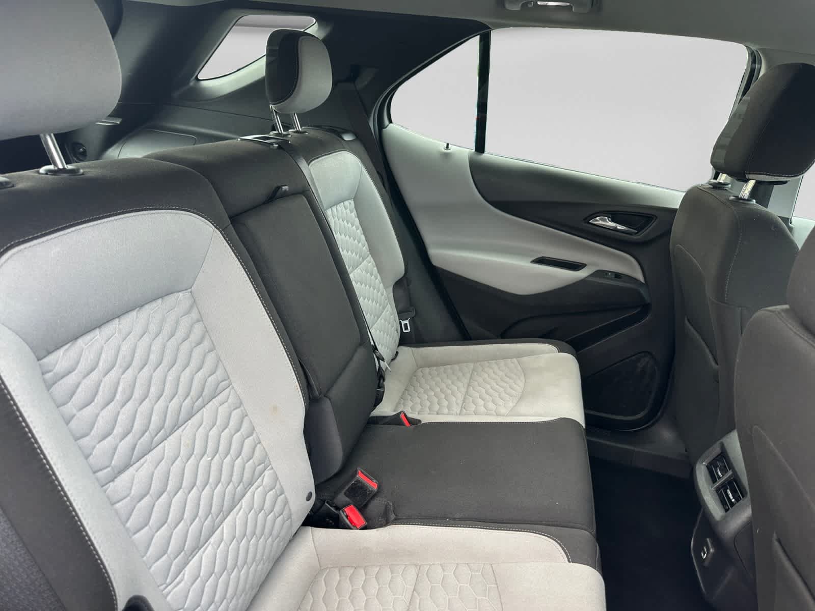Used 2019 Chevrolet Equinox LS w/ LPO, Floor Liner Package FWD image 17
