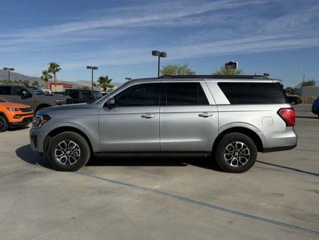 Used 2023 Ford Expedition Max XLT AWD/4WD image 2