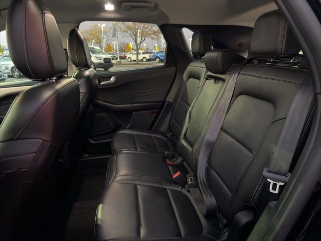 Used 2022 Ford Escape SEL image 16