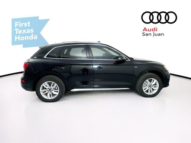 Used 2024 Audi Q5 2.0T Premium w/ Convenience Package image 8