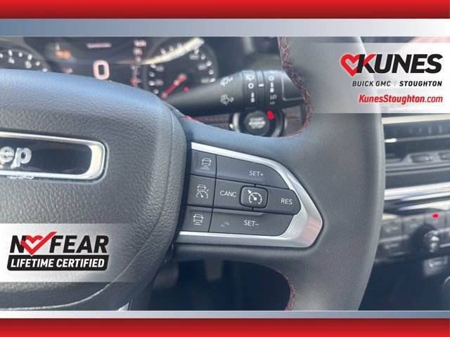 Used 2025 Jeep Compass Trailhawk AWD/4WD image 21