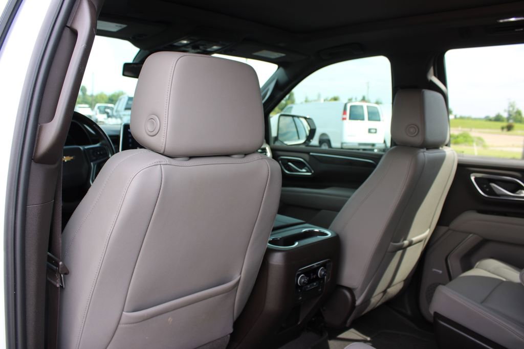 Used 2022 Chevrolet Tahoe LT w/ Luxury Package RWD image 29