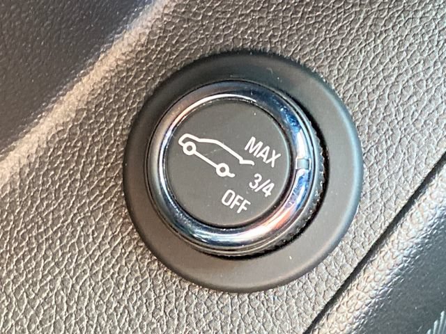 Used 2020 Chevrolet Traverse LT AWD/4WD image 30