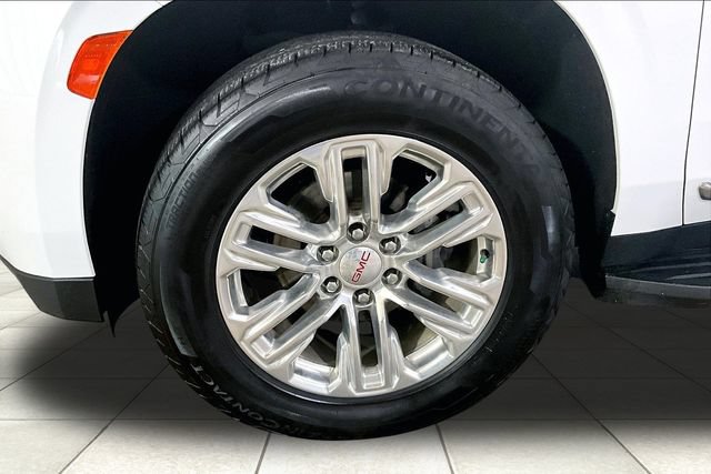 Used 2022 GMC Yukon XL SLT w/ SLT Premium Package AWD/4WD image 9