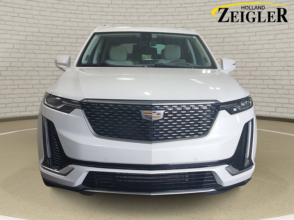 Used 2021 Cadillac XT6 Premium Luxury AWD/4WD image 2