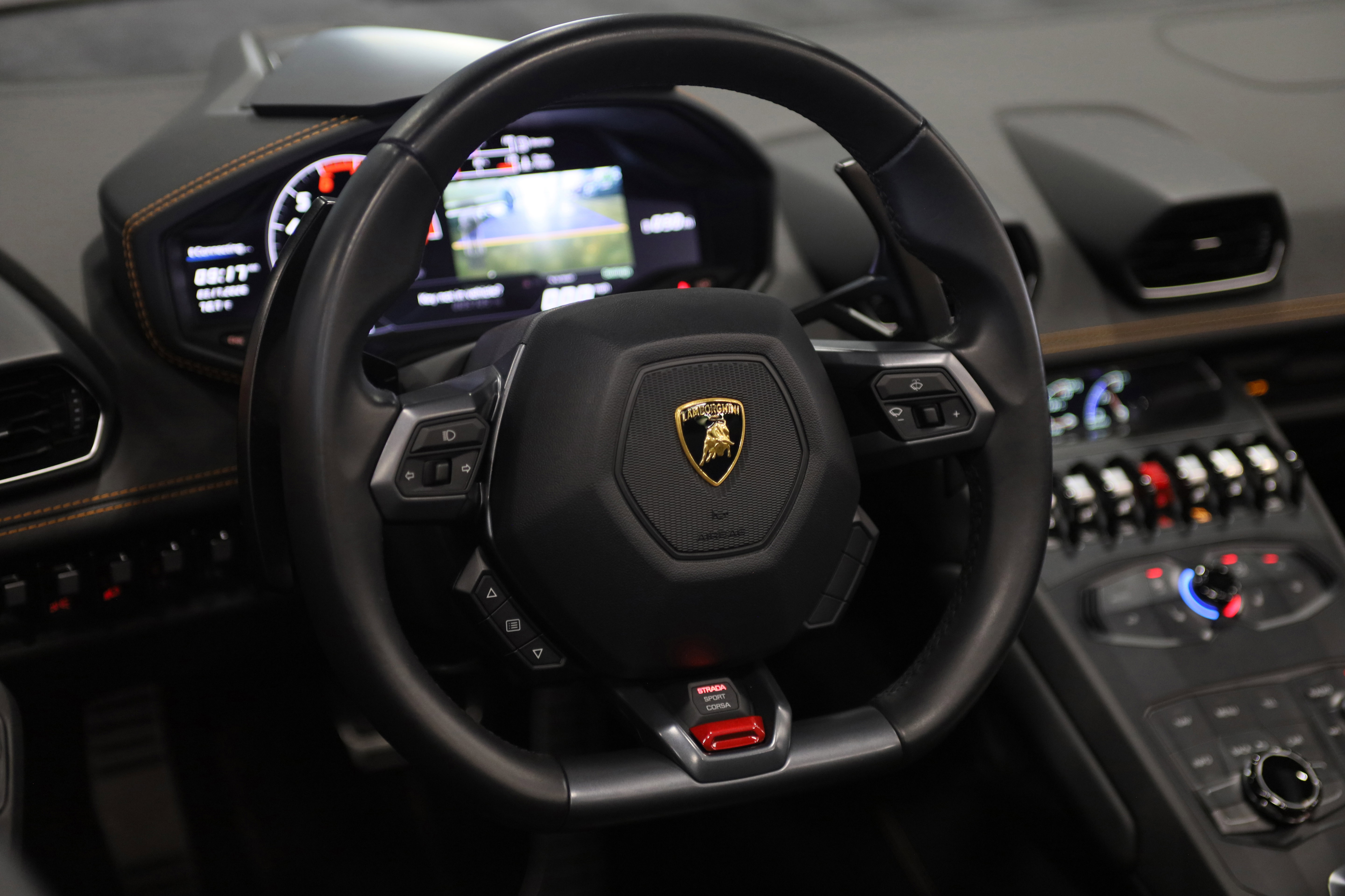 Used 2016 Lamborghini Huracan LP 610-4 image 27