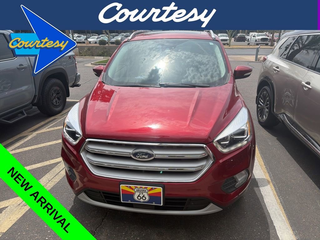 Used 2019 Ford Escape Titanium image 1