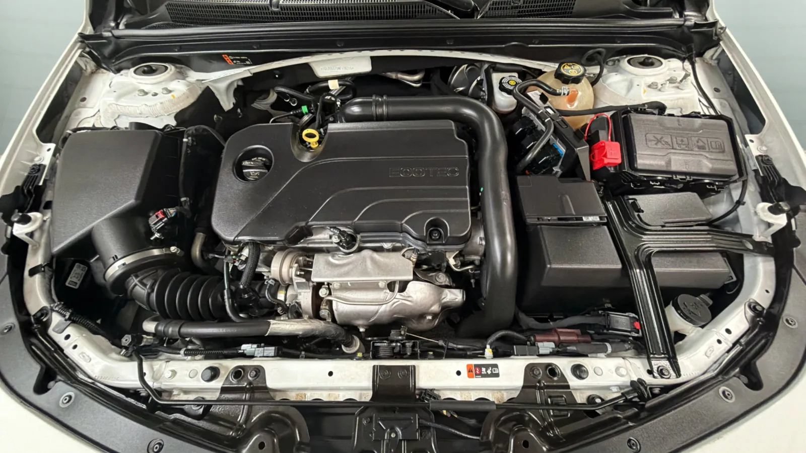 Used 2022 Chevrolet Malibu LT FWD image 12