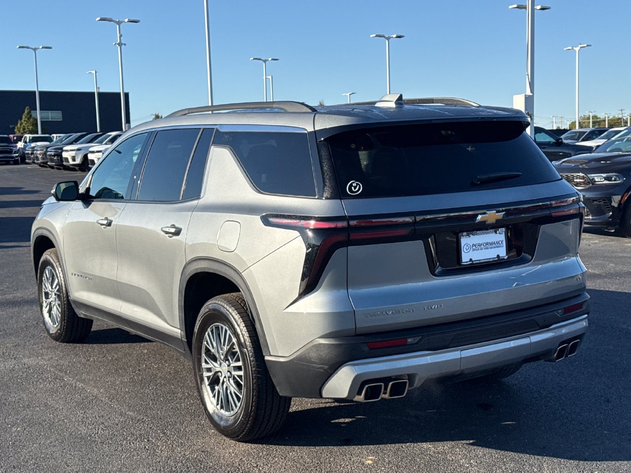 Used 2024 Chevrolet Traverse LT AWD/4WD image 4