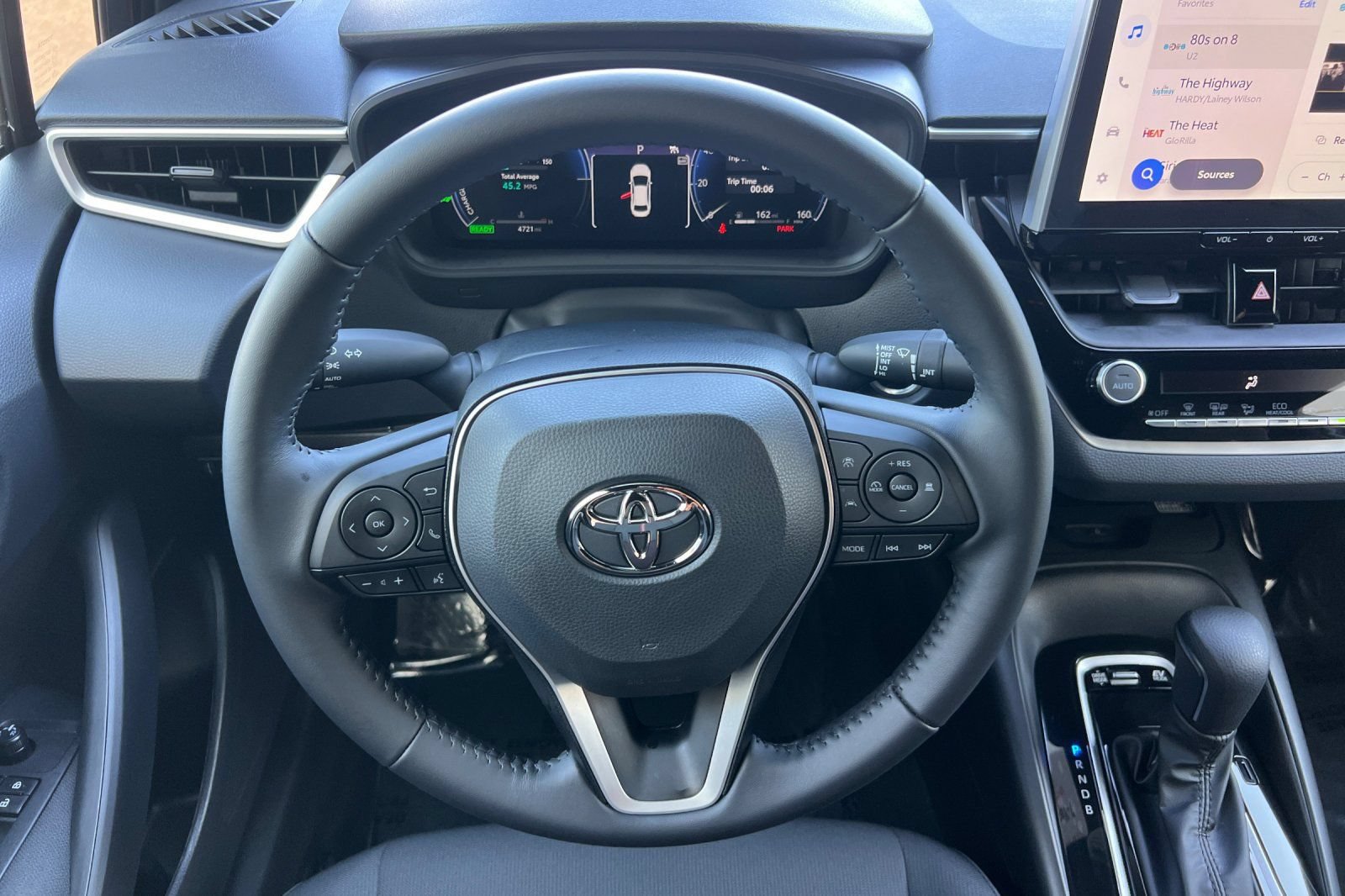 Certified 2026 Toyota Corolla SE w/ SE Premium Package FWD image 14
