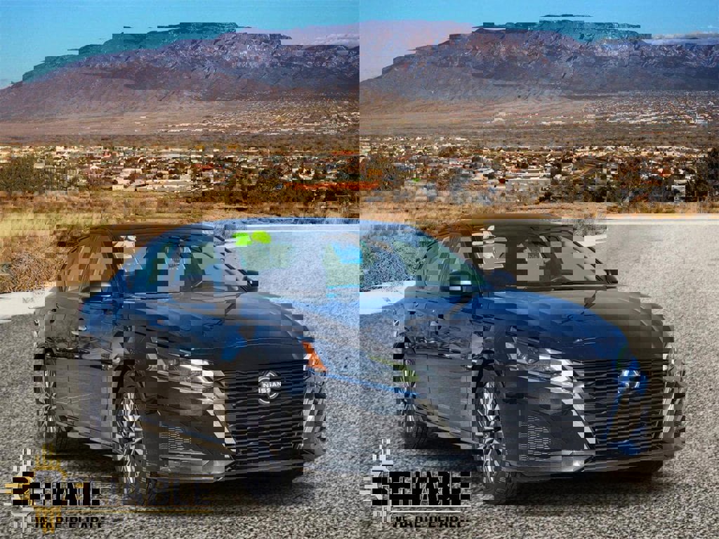 Used 2024 Nissan Altima 2.5 SV image 1