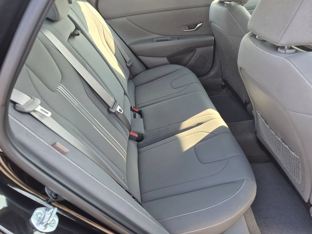 Used 2024 Hyundai Elantra SEL w/ Convenience Package FWD image 18