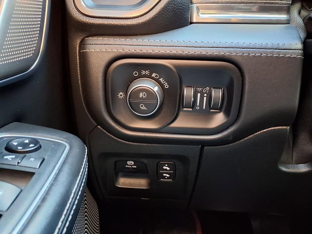 Certified 2021 RAM 1500 Limited image 17