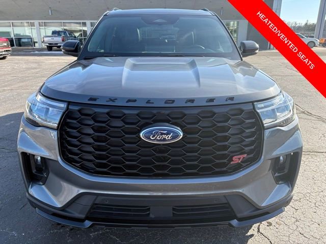 Used 2025 Ford Explorer ST image 13
