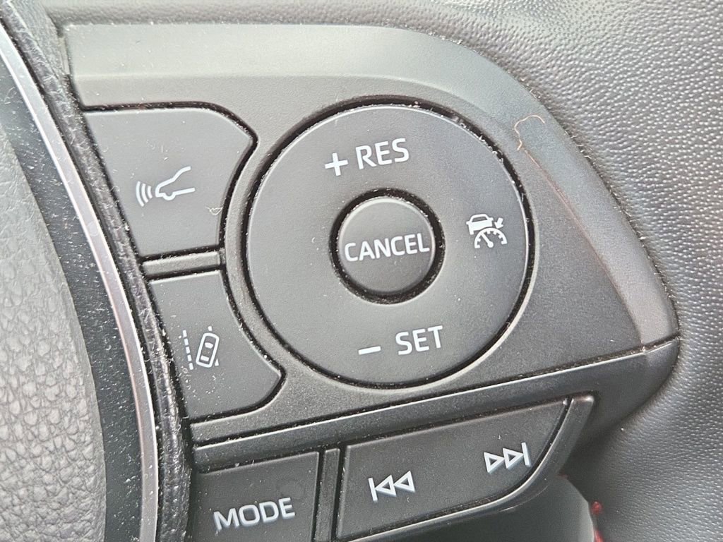 Used 2021 Toyota RAV4 SE w/ Weather & Moonroof Package image 24