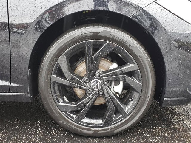 New 2026 Volkswagen Jetta SE image 12