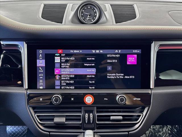 Certified 2026 Porsche Macan AWD/4WD image 15