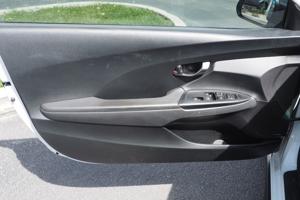Used 2019 Hyundai Veloster Turbo Ultimate FWD image 15