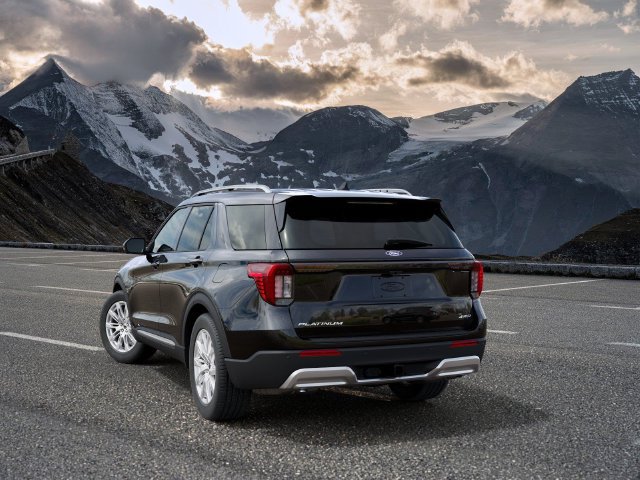 New 2027 Ford Explorer Platinum w/ LUX Leather Package AWD/4WD image 8