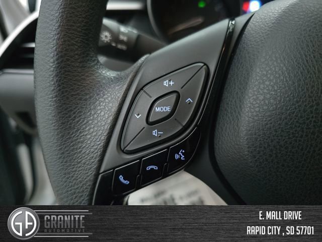 Used 2022 Toyota C-HR XLE image 31