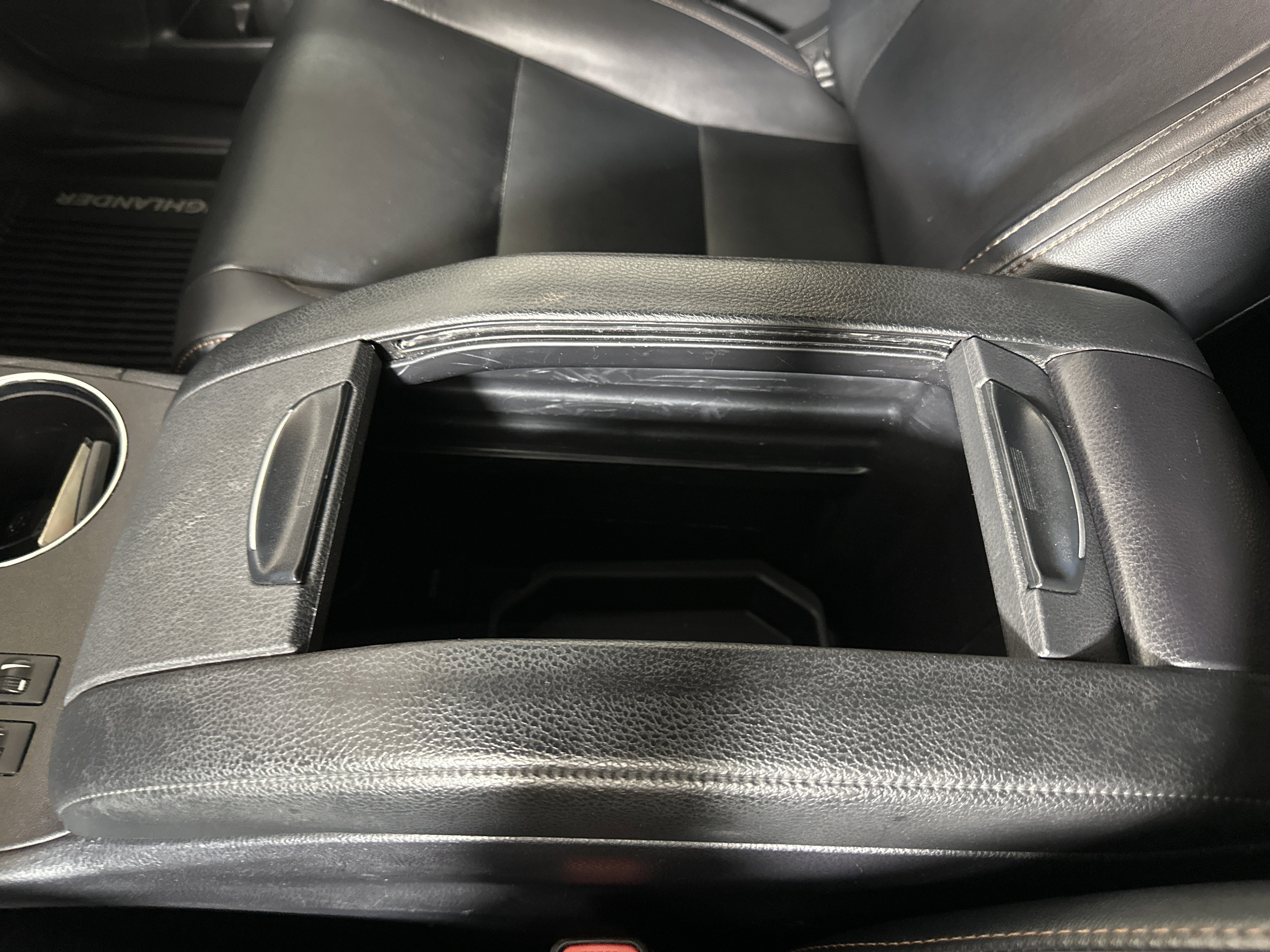 Used 2019 Toyota Highlander AWD V6 image 20