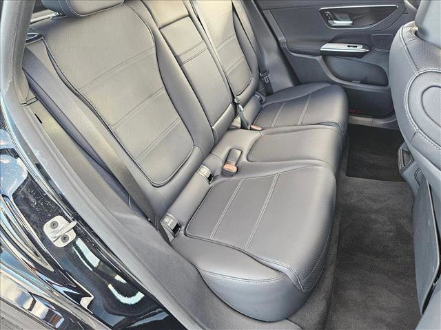 Used 2025 Mercedes-Benz GLC 300 image 17