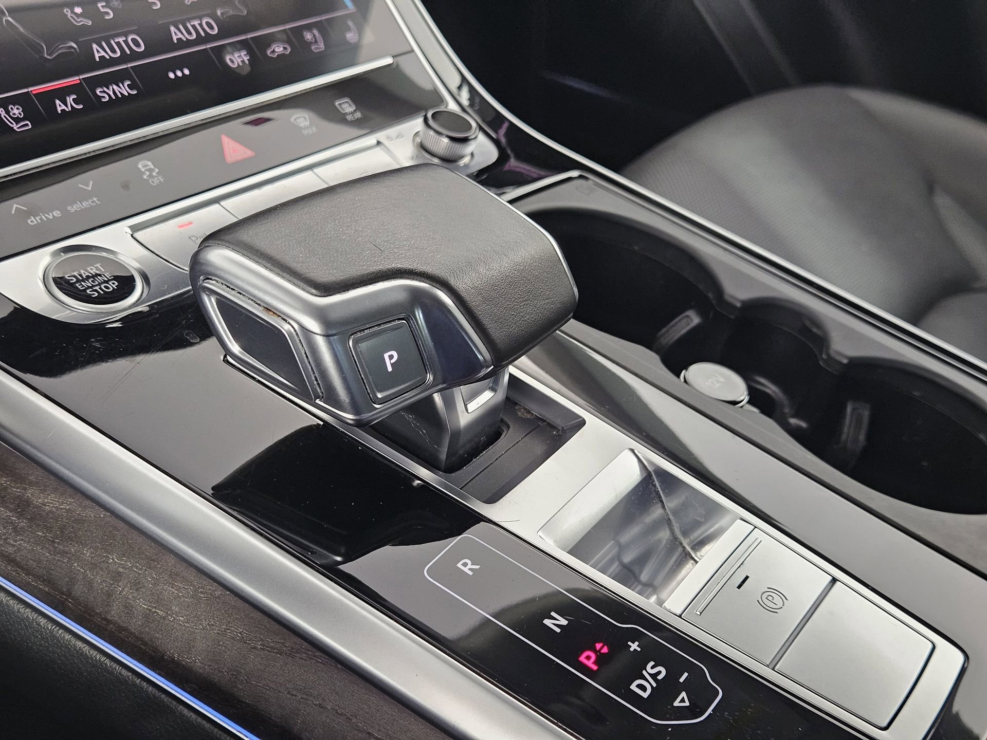 Used 2021 Audi Q8 Prestige AWD/4WD image 30