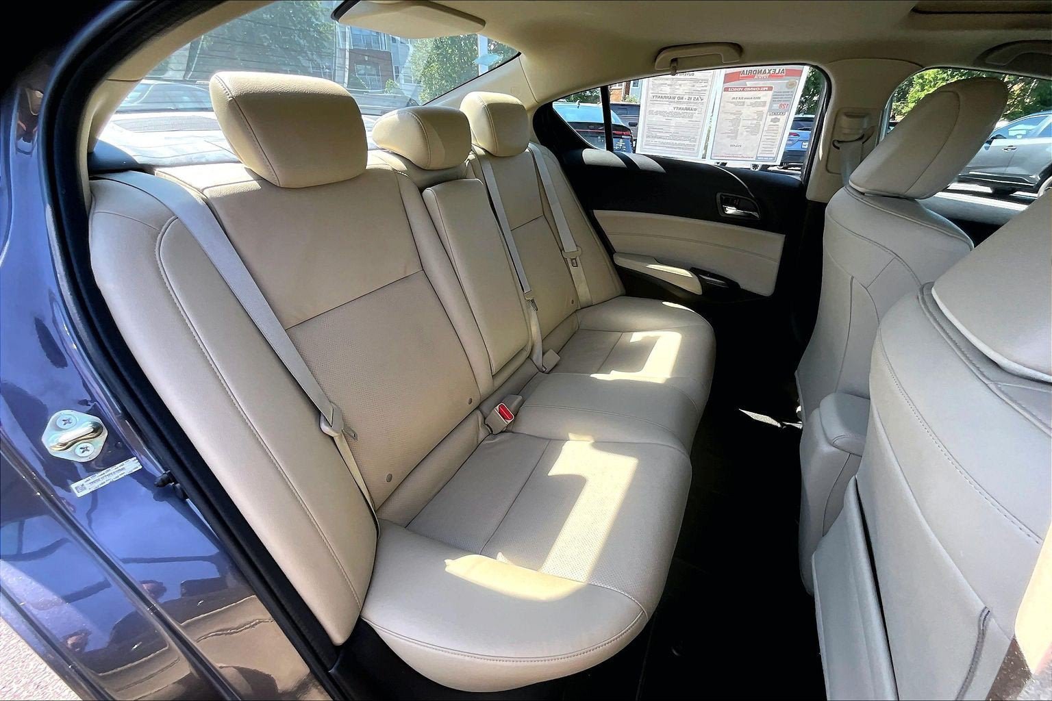 Used 2015 Acura ILX w/ Technology Package FWD image 25