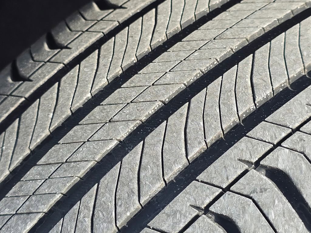 Used 2026 Mercedes-Benz GLC 300 4MATIC image 11