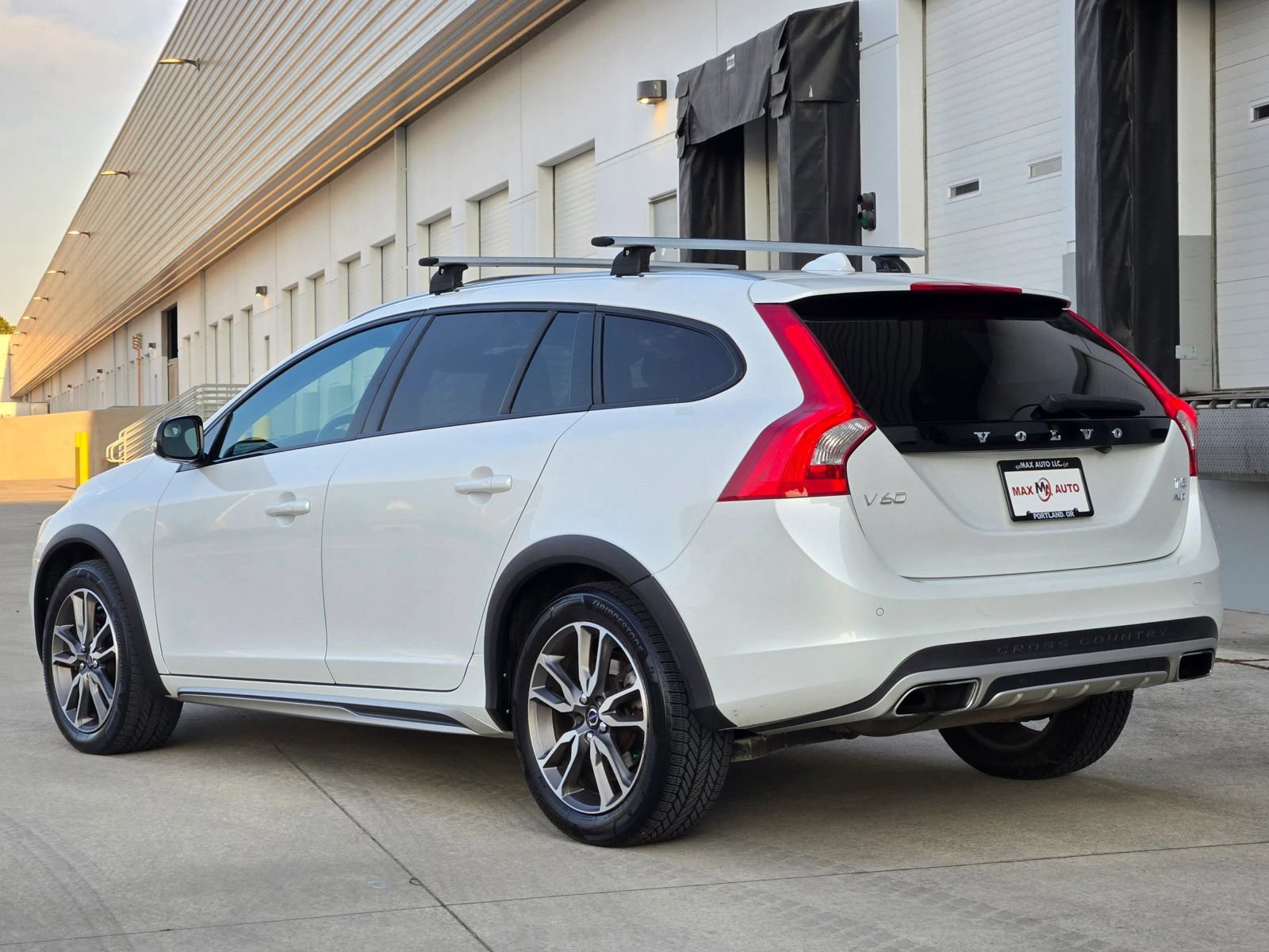 Used 2016 Volvo V60 T5 Cross Country w/ Convenience Package AWD/4WD image 6