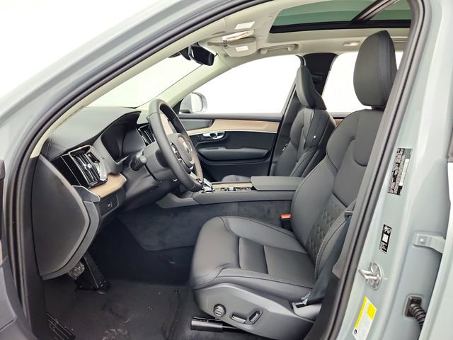 New 2026 Volvo XC90 B6 Plus w/ Protection Package Premier image 17