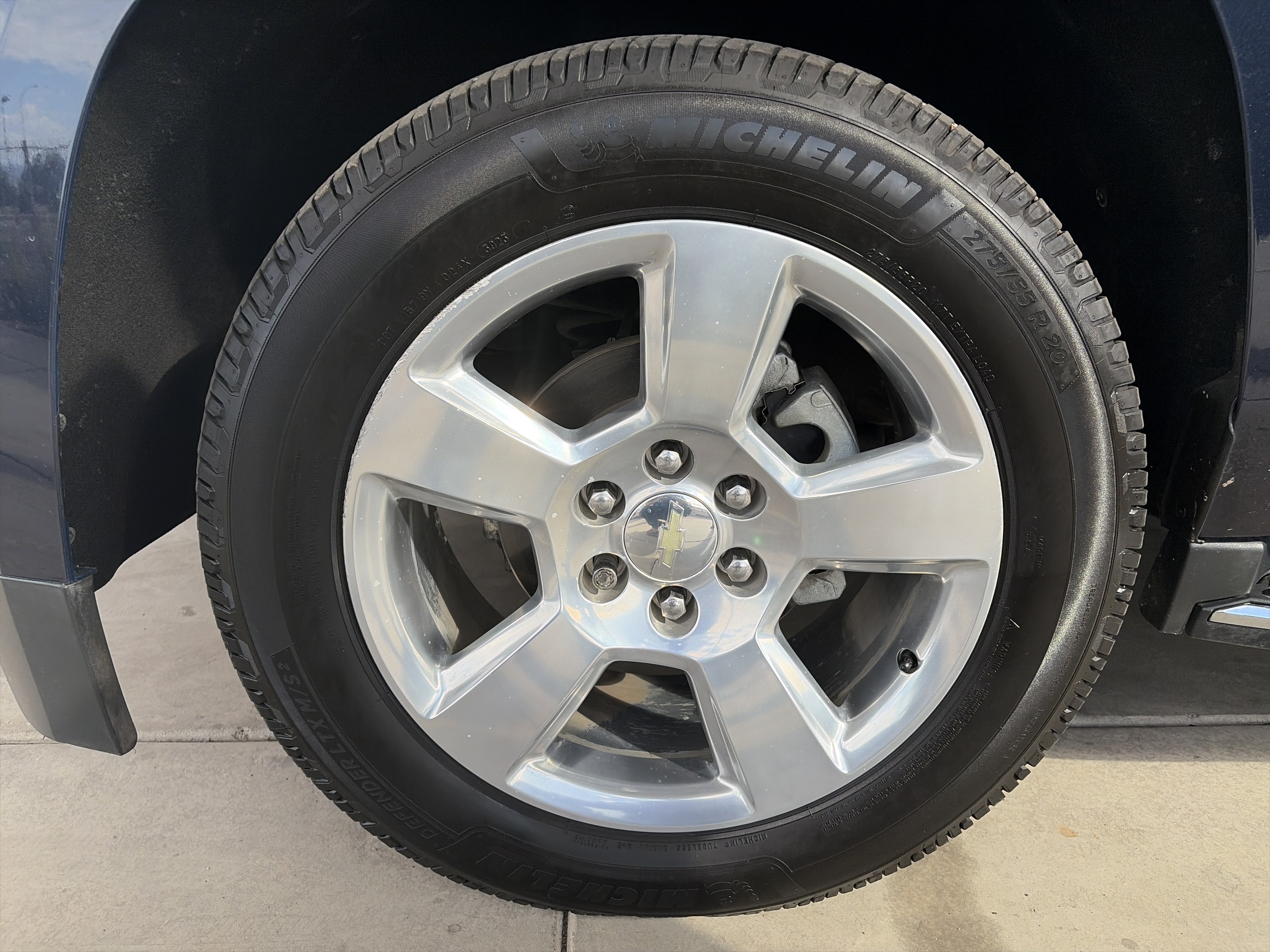 Used 2019 Chevrolet Suburban Premier AWD/4WD image 8