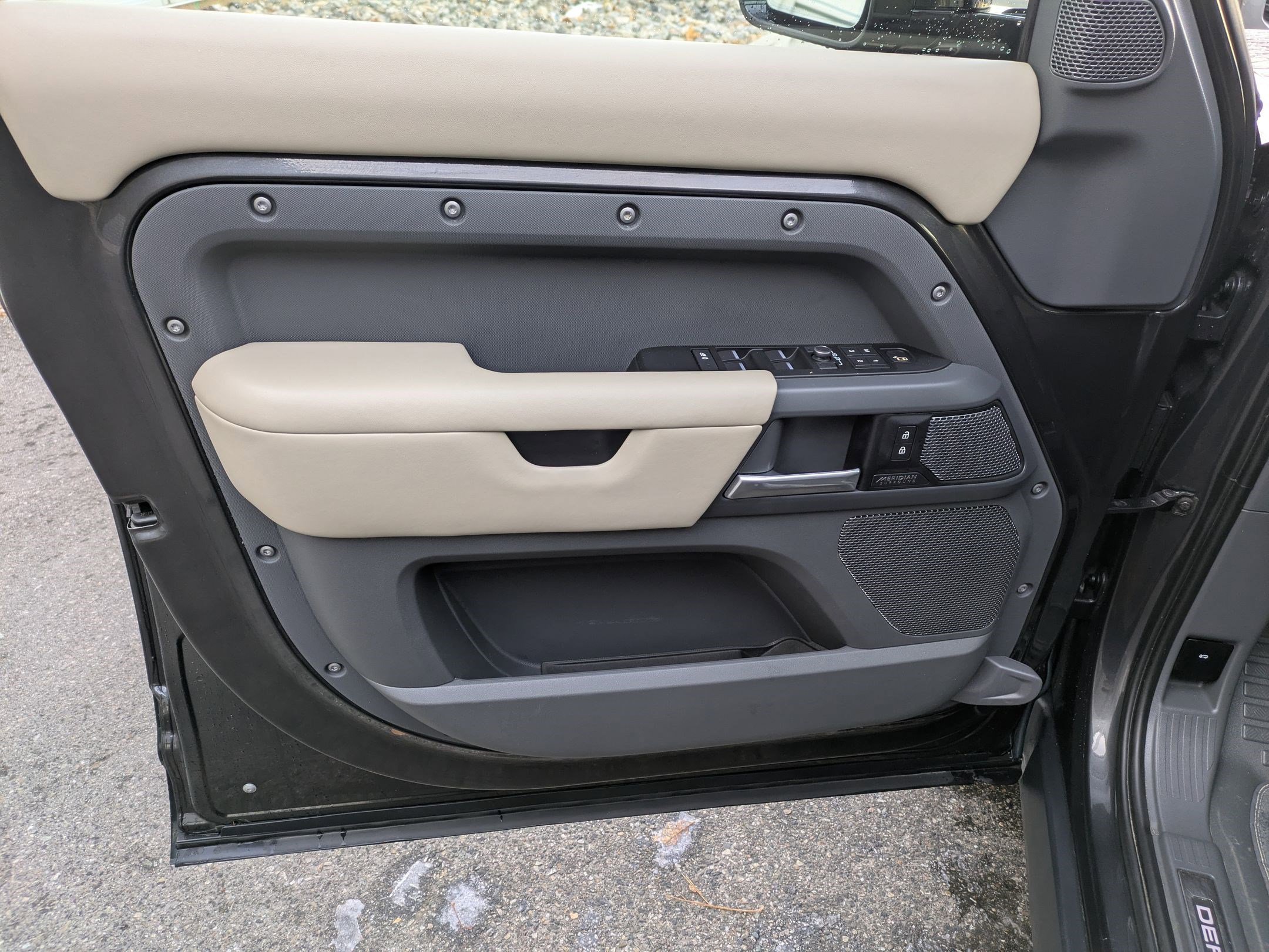 Used 2022 Land Rover Defender 110 X-Dynamic HSE image 12