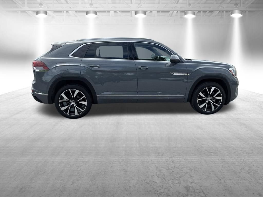 Used 2026 Volkswagen Atlas Cross Sport SEL Premium R-Line w/ MDO Package AWD/4WD image 8