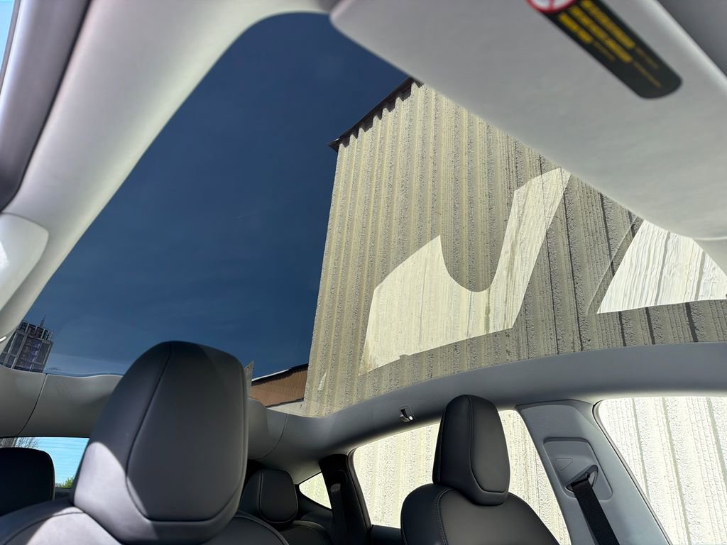 Used 2026 Tesla Model Y Long Range image 14