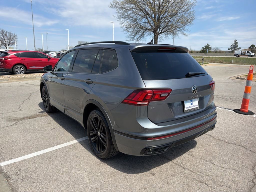 Used 2022 Volkswagen Tiguan SE R-Line AWD/4WD image 5